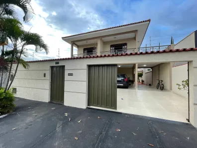 Sobrado com 3 Quartos à venda, 353m² no Jardim Europa, Goiânia