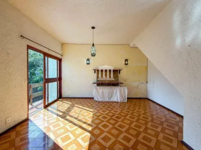 Casa de Condomínio com 4 Quartos à venda, 180m² no Iucas, Teresópolis