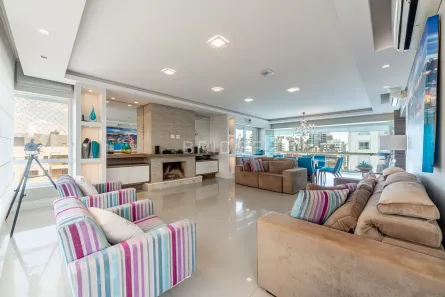 Apartamento com 3 Quartos à venda, 202m² no Mont Serrat, Porto Alegre