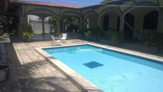 Casa com 4 Quartos à venda, 330m² no Capim Macio, Natal