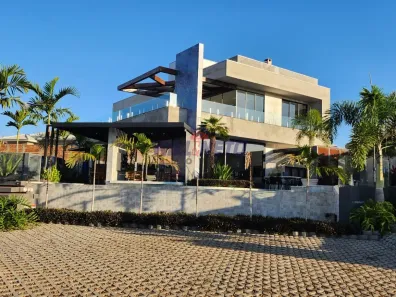 Fazenda/Sítio com 4 Quartos à venda, 400m² no Centro, Mendonça