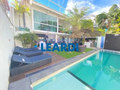 Casa de Condomínio com 4 Quartos à venda, 360m² no Vila Santo Antônio, Cotia