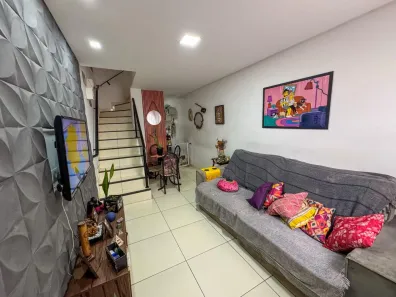 Casa de Condomínio com 2 Quartos à venda, 54m² no Ocian, Praia Grande