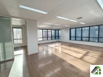 Sala Comercial com 1 Quarto para alugar, 93m² no Vila Olímpia, São Paulo