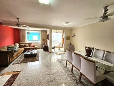 Sobrado com 4 Quartos à venda, 268m² no Embaré, Santos