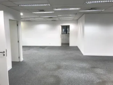 Sala Comercial para alugar, 135m² no Consolação, São Paulo