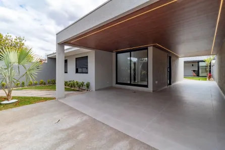 Casa com 3 Quartos à venda, 215m² no Pioneiros Catarinenses, Cascavel