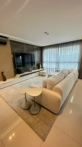 Apartamento com 3 Quartos para alugar, 129m² no Centro, Balneário Camboriú