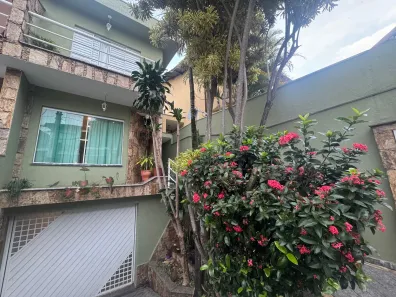 Sobrado com 3 Quartos à venda, 180m² no Jardim Textil, São Paulo