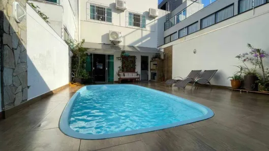 Casa com 3 Quartos à venda, 200m² no Praia dos Amores, Balneário Camboriú
