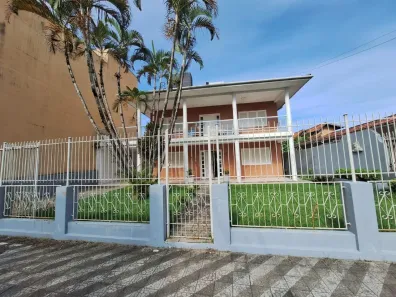 Sobrado com 5 Quartos à venda, 240m² no Centro, Balneário Piçarras