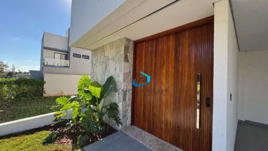 Casa de Condomínio com 3 Quartos à venda, 225m² no Jardim Montecatini, Londrina