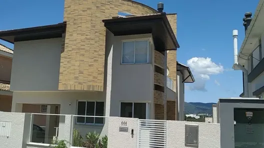 Casa com 4 Quartos à venda, 375m² no João Paulo, Florianópolis