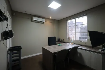 Sala Comercial com 1 Quarto à venda, 53m² no Centro Histórico, Porto Alegre