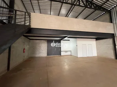 Ponto Comercial para alugar, 260m² no Custódio Pereira, Uberlândia