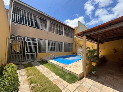 Casa com 4 Quartos à venda, 323m² no Parangaba, Fortaleza