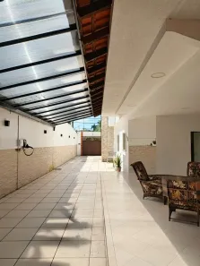 Casa com 4 Quartos para alugar, 360m² no Planalto, Manaus
