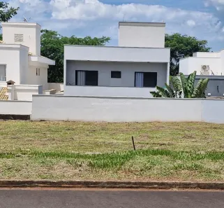 Lote/Terreno à venda, 300m² no Estância dos Ipês, Uberaba