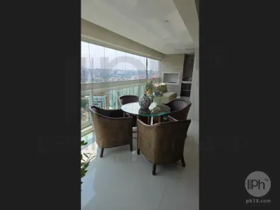 Apartamento com 3 Quartos para alugar, 240m² no Cidade Monções, São Paulo