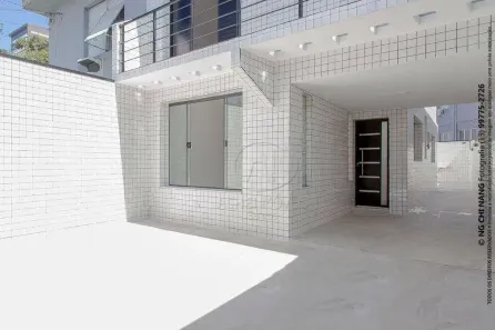 Casa com 3 Quartos à venda, 221m² no Vila Mathias, Santos