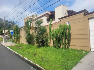 Casa com 4 Quartos à venda, 212m² no Vila Santa Cecília, Volta Redonda