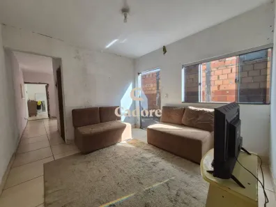 Casa com 2 Quartos à venda, 136m² no Jardim Holanda, Uberlândia