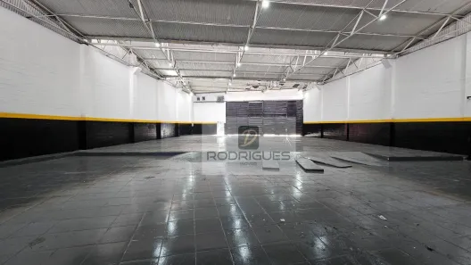 Galpão/Depósito/Armazém para alugar, 1200m² no Vila Nogueira, Diadema