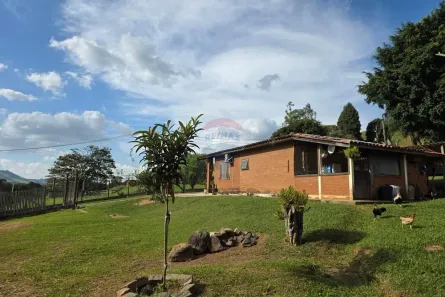 Fazenda/Sítio com 2 Quartos à venda, 110m² no Centro, Socorro