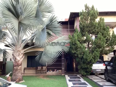Casa de Condomínio com 4 Quartos à venda, 490m² no Residencial Granville, Goiânia