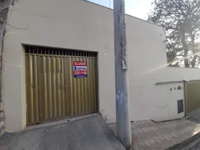 Casa com 2 Quartos para alugar, 82m² no Fonte Grande, Contagem