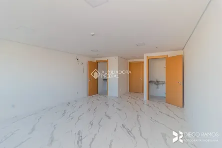 Sala Comercial para alugar, 47m² no Cristo Redentor, Porto Alegre