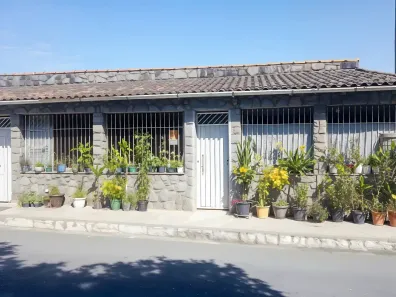 Casa com 4 Quartos à venda, 150m² no Itapuca, Resende