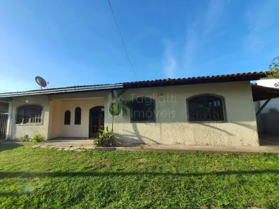 Casa com 2 Quartos para alugar, 90m² no Coqueiral, Araruama