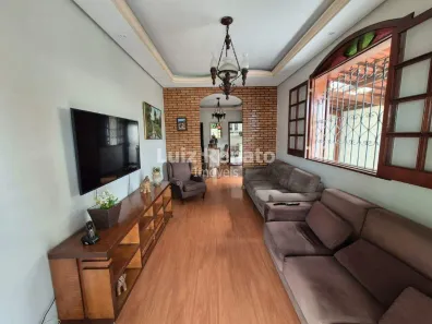 Casa com 3 Quartos à venda, 174m² no Nova Vista, Belo Horizonte