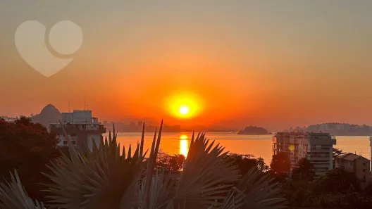 Casa de Condomínio com 4 Quartos à venda, 450m² no Charitas, Niterói