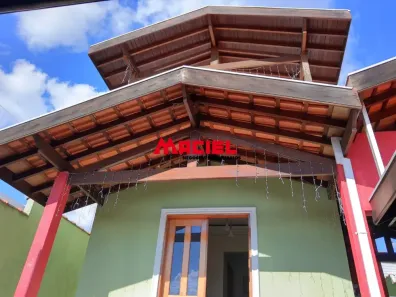 Sobrado com 3 Quartos à venda, 260m² no Parque Santo Antônio, Jacareí