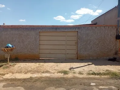 Casa com 2 Quartos à venda, 183m² no Grande Goiânia, Hidrolândia