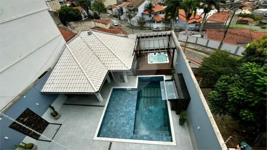 Casa com 3 Quartos à venda, 360m² no Jardim Amália, Volta Redonda