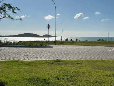 Lote/Terreno à venda, 640m² no Perocão, Guarapari