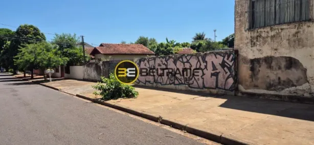 Lote/Terreno à venda, 1083m² no Vila Santo Antônio, Maringá