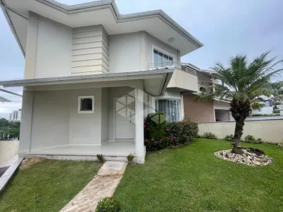 Casa com 3 Quartos para alugar, 250m² no Pedra Branca, Palhoça