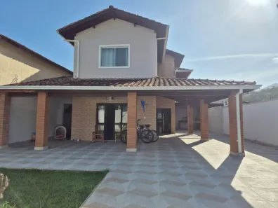 Casa com 3 Quartos à venda, 179m² no Balneário Califórnia, Caraguatatuba