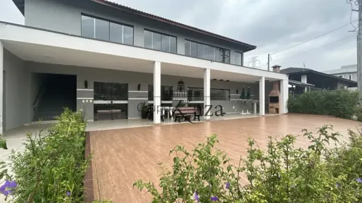 Casa de Condomínio com 3 Quartos à venda, 185m² no Residencial São Paulo, Jacareí