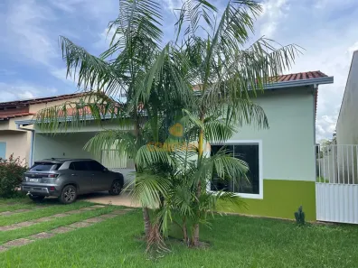 Casa com 3 Quartos para alugar, 104m² no Aeroclube, Porto Velho