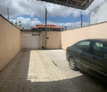 Casa com 4 Quartos à venda, 198m² no Barroso, Fortaleza