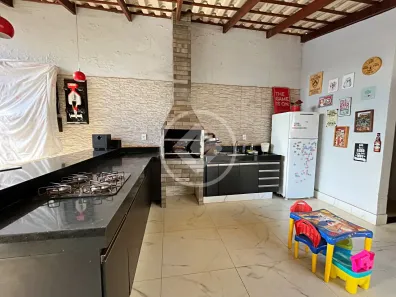 Casa com 3 Quartos à venda, 250m² no Vale do Sol, Nova Lima
