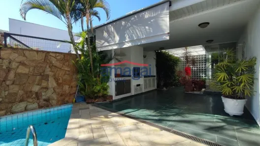 Casa com 4 Quartos à venda, 255m² no Jardim Marister, Jacareí