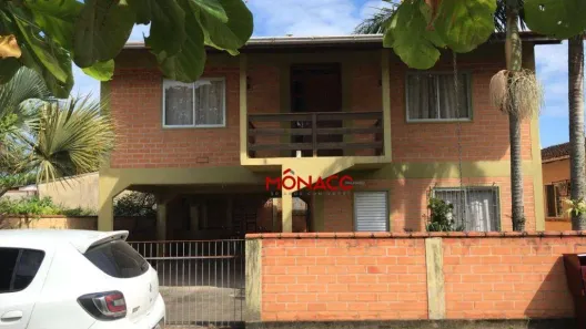Sobrado com 4 Quartos à venda, 200m² no Armação, Penha