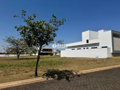 Lote/Terreno à venda, 422m² no Granada, Uberlândia