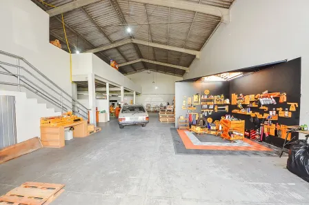 Galpão/Depósito/Armazém à venda, 513m² no Boqueirão, Curitiba